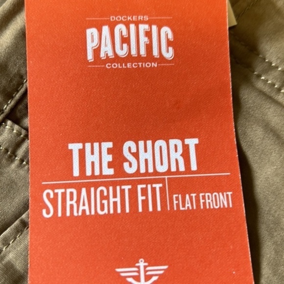 Dockers  Short Pacific Flyweight Collection Straight Fit Flat Front  Size 38 NWT - Picture 5 of 9